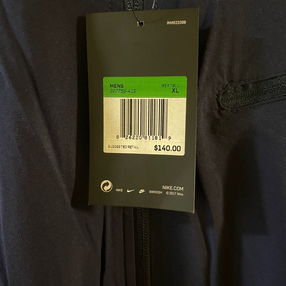 NIKE  JACKET - Picture 9 of 9